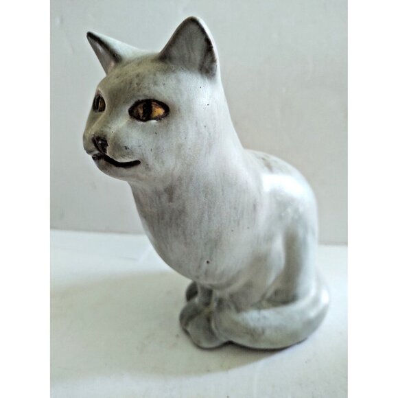 Collectible Anderson Studio Design Cat Figurine: Handcrafted for Cat Lovers - Picture 3 of 11